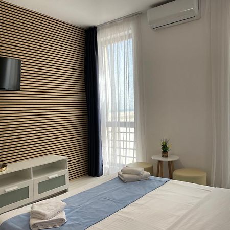 Beach Rooms Roberta Mamaia Exterior foto