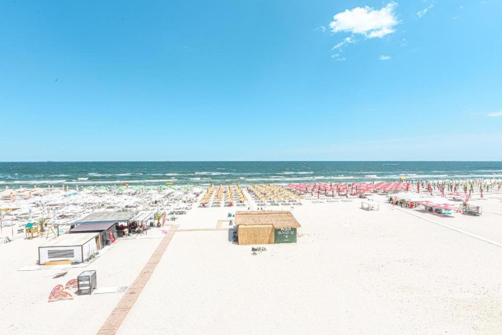 Beach Rooms Roberta Mamaia Exterior foto